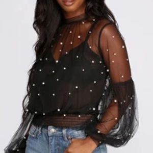 Mesh top with Pearls